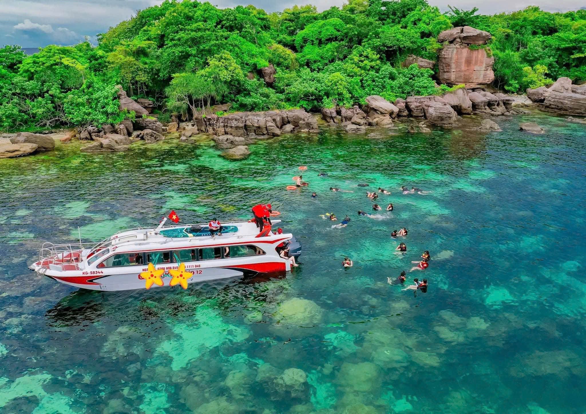 Phu Quoc 4-Island Hopping, Snorkeling & World’s Longest Cable Car – Full Day