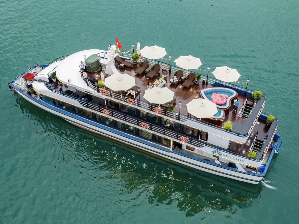 Halong Bay | Sea Lion Day Cruise