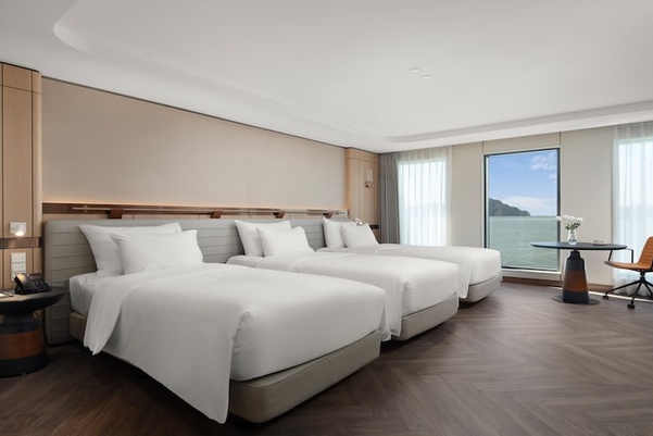 Ocean Suite Triple